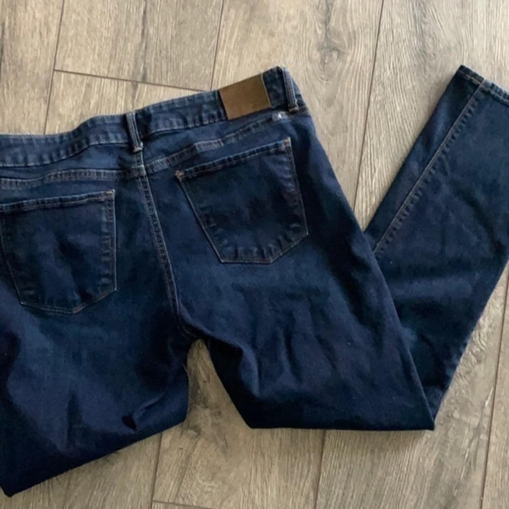 Lucky brand jeans size 4 blue jeans
